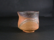 備前焼　登窯　備前焼人気作家　高力　芳照　最新作四方桟共箱付緋窯変ぐい呑１