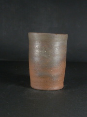 備前焼　登窯　作者不詳　緋襷・黄ゴマ緋ビール他グラス４