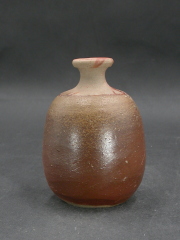 備前焼　登窯　備前焼中堅作家　山下　譲治　共箱付き緋襷・黄ゴマ徳利２