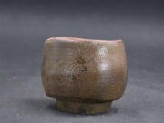 備前焼　登窯　備前焼中堅作家　本山　和泉　黄ゴマぐい呑１