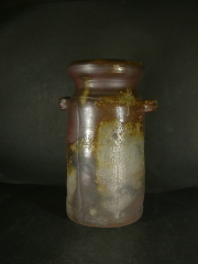 月間特価品　備前焼　登窯　備前焼窯元　松園　桟切・黄ゴマ耳付き花入１