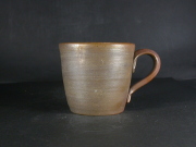 備前焼　登窯　備前焼中堅作家　竹内　靖之（山本）　最新作金彩手付きカップ１