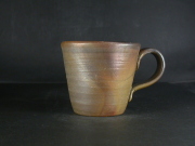 備前焼　登窯　備前焼中堅作家　竹内　靖之（山本）　最新作金彩・焦げ茶のゴマ手付きカップ２
