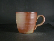 月間特価品　備前焼　備前焼中堅作家　竹内　靖之（山本）　最新作緋襷手付きカップ９