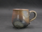 備前焼　登窯　備前焼中堅作家　竹内　靖之（山本）　最新作金彩・窯変手付きカップ３０