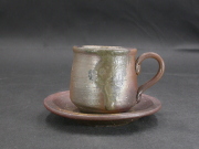 備前焼　備前焼中堅作家　竹内　靖之（山本）　最新作皿付金彩・黄ゴマコーヒーカップ２２