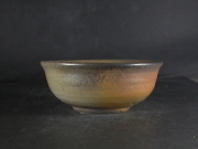 備前焼　備前焼中堅作家　竹内　靖之（山本）　最新作金彩・焦げ茶のゴマ青備前飯茶碗１