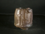 備前焼　登窯　備前焼中堅作家　竹内　靖之（山本）　最新作蟹付き金彩・黄ゴマ面取り・鎬フリーカップ２