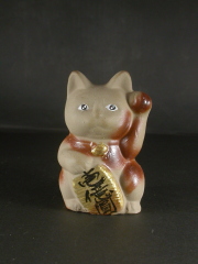 備前焼　備前焼中堅作家　片岡　聖観　 緋襷招き猫置物・ペン立て・花入１