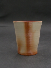 処分品　備前焼　備前焼中堅作家　片岡　聖観　緋襷ビール他グラス３４