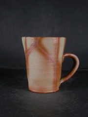 処分品　備前焼　備前焼中堅作家　片岡　聖観　 緋襷手付きカップ・ビアジョッキ３７
