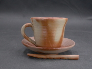 備前焼　備前焼中堅作家　片岡　聖観　 皿・スプーン付き緋襷コーヒーカップ１６