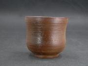 処分品　備前焼　登窯　備前焼中堅作家　片岡　聖観　緋襷・焦げ茶のゴマ湯呑１７