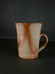 処分品　備前焼　備前焼中堅作家　片岡　聖観　 緋襷手付きカップ・ビアジョッキ１３