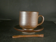 備前焼　登窯　備前焼中堅作家　片岡　聖観　 皿・スプーン付き黄ゴマコーヒーカップ２８