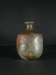 備前焼　登窯　備前市無形文化財　森　泰司　四方桟共箱付き金彩・緋襷・桟切徳利１０