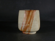 備前焼　登窯　岡山県無形文化財　山本　雄一　共箱付き少し大振りな緋襷湯呑１