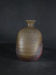 備前焼き徳利花入れ銘あり只今サマー感謝セール開催中です❣️ 備前焼き徳利花入れ銘あり只今サマー感謝セール開催中です❣️ 備前焼