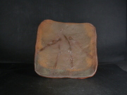 備前焼　登窯　備前焼若手作家　中村　和樹　最新作１８センチ緋襷・黄ゴマ石目叩き緋四方皿９