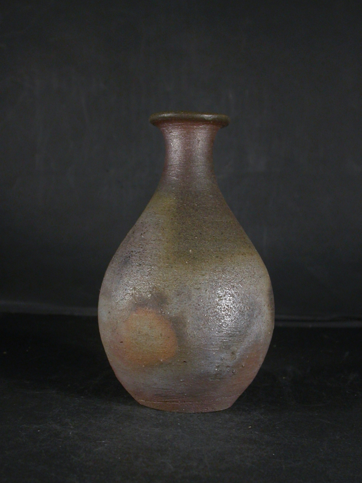 陶芸家　伊勢崎満　備前　ぐい呑　酒器　備前焼　窯変　伊勢崎陽山　共箱 ○ 伊勢崎満 備前焼 徳利 岡山県指定重要無形文化財 酒器 備前