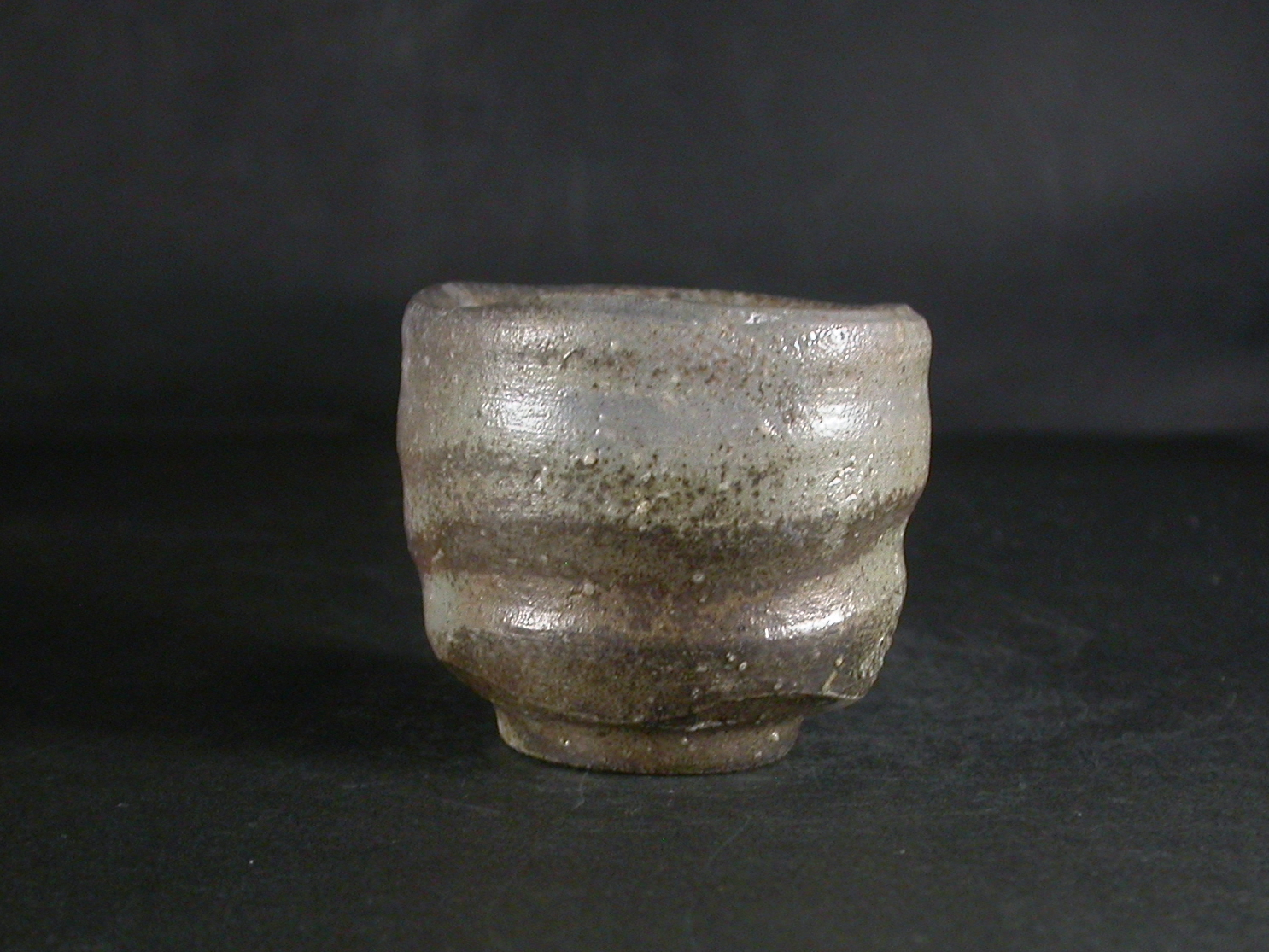 備前焼　登窯　備前市無形文化財　佐藤　苔助　共箱付き桟切青備前ぐい呑４