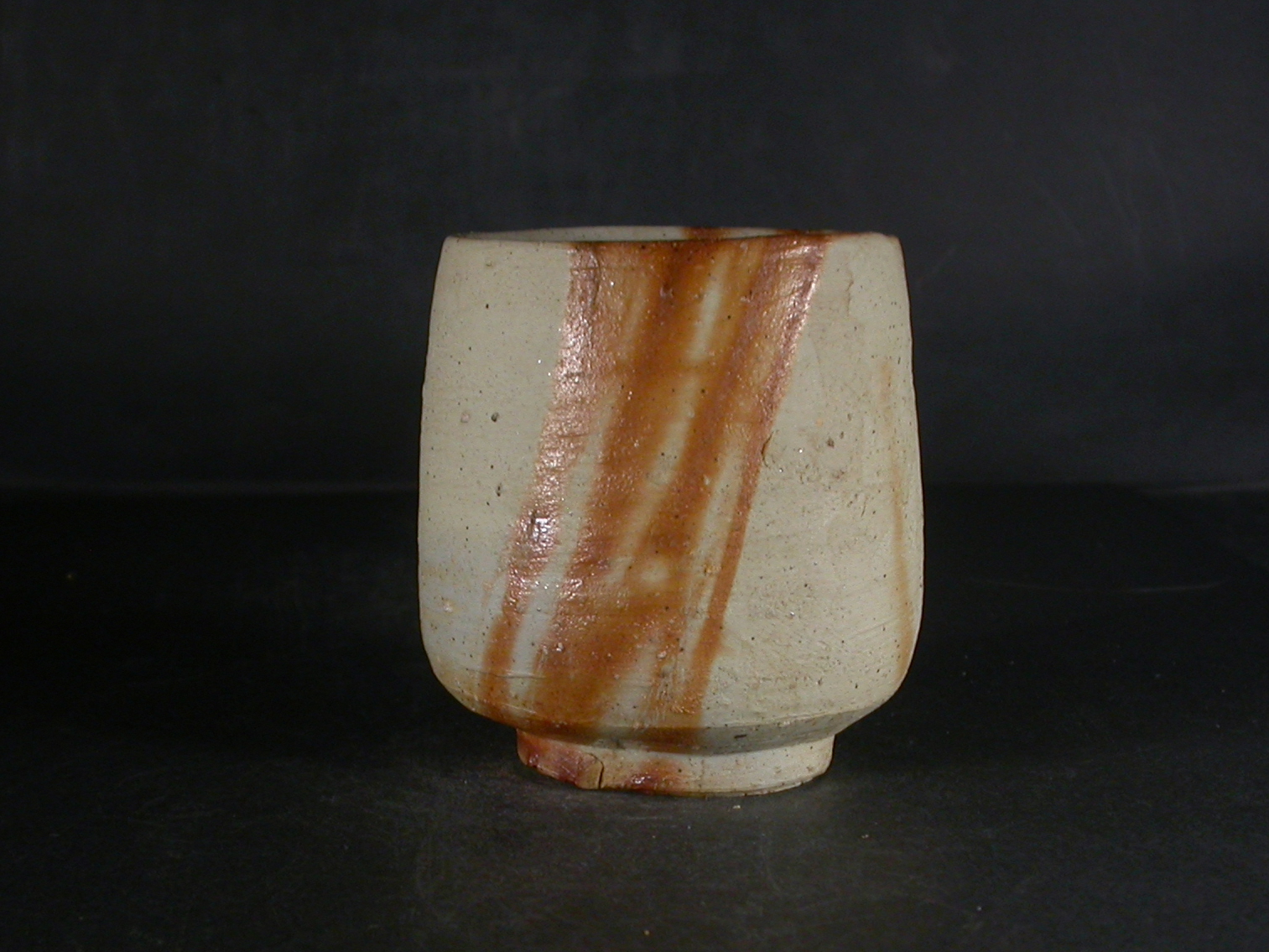 備前焼　登窯　岡山県無形文化財　山本　雄一　共箱付き少し大振りな緋襷湯呑１