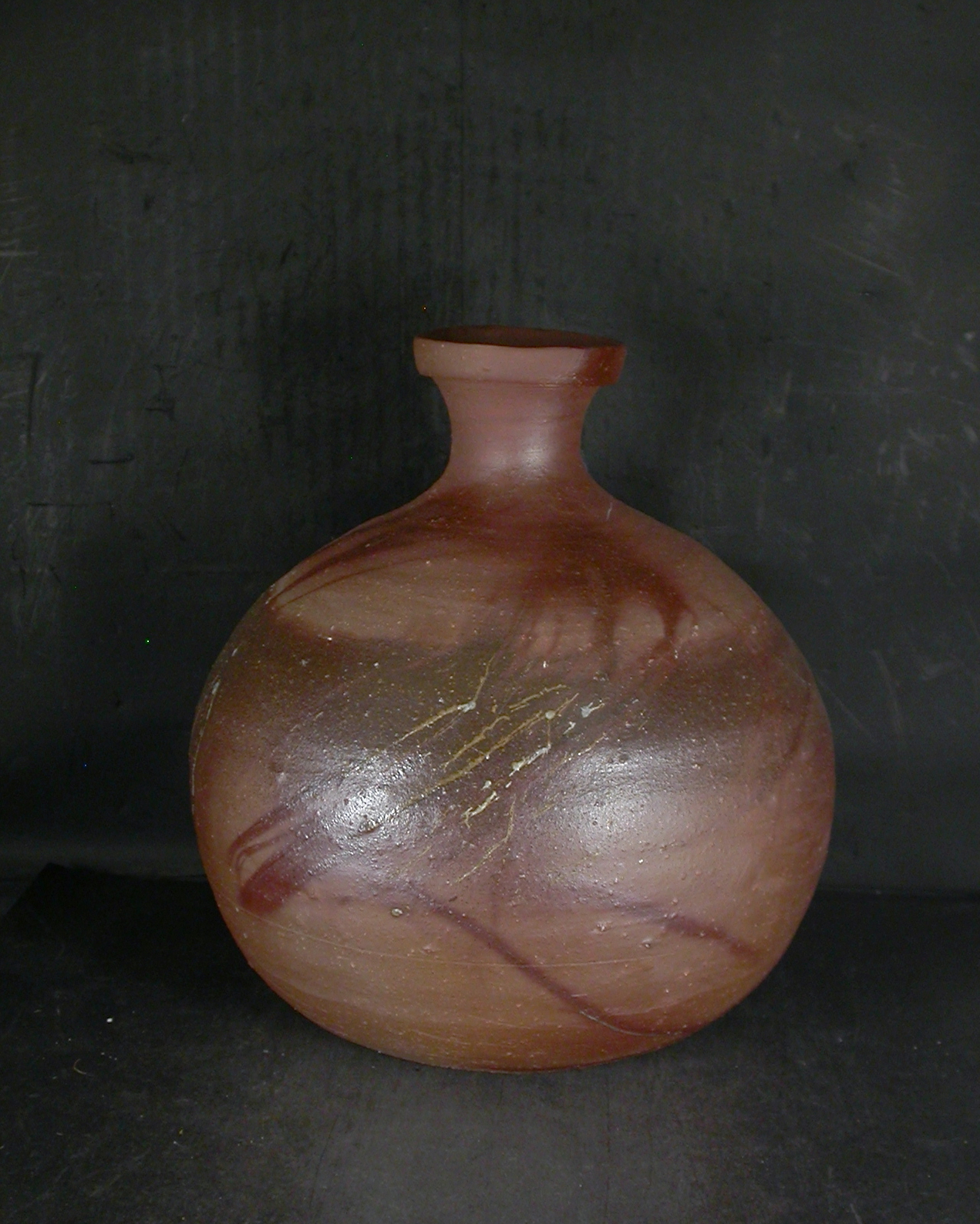 備前焼　登窯　備前市無形文化財　柴岡　紘一　２．３升共箱付き緋襷・黄ゴマ焼酎保存用蕪大徳利・花入１