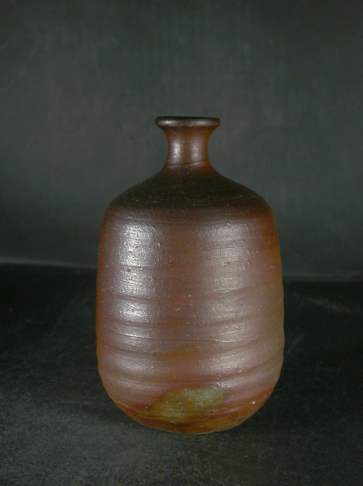 備前焼　登窯　岡山県無形文化財　山本　出　共箱付き桟切・黄ゴマ徳利１３