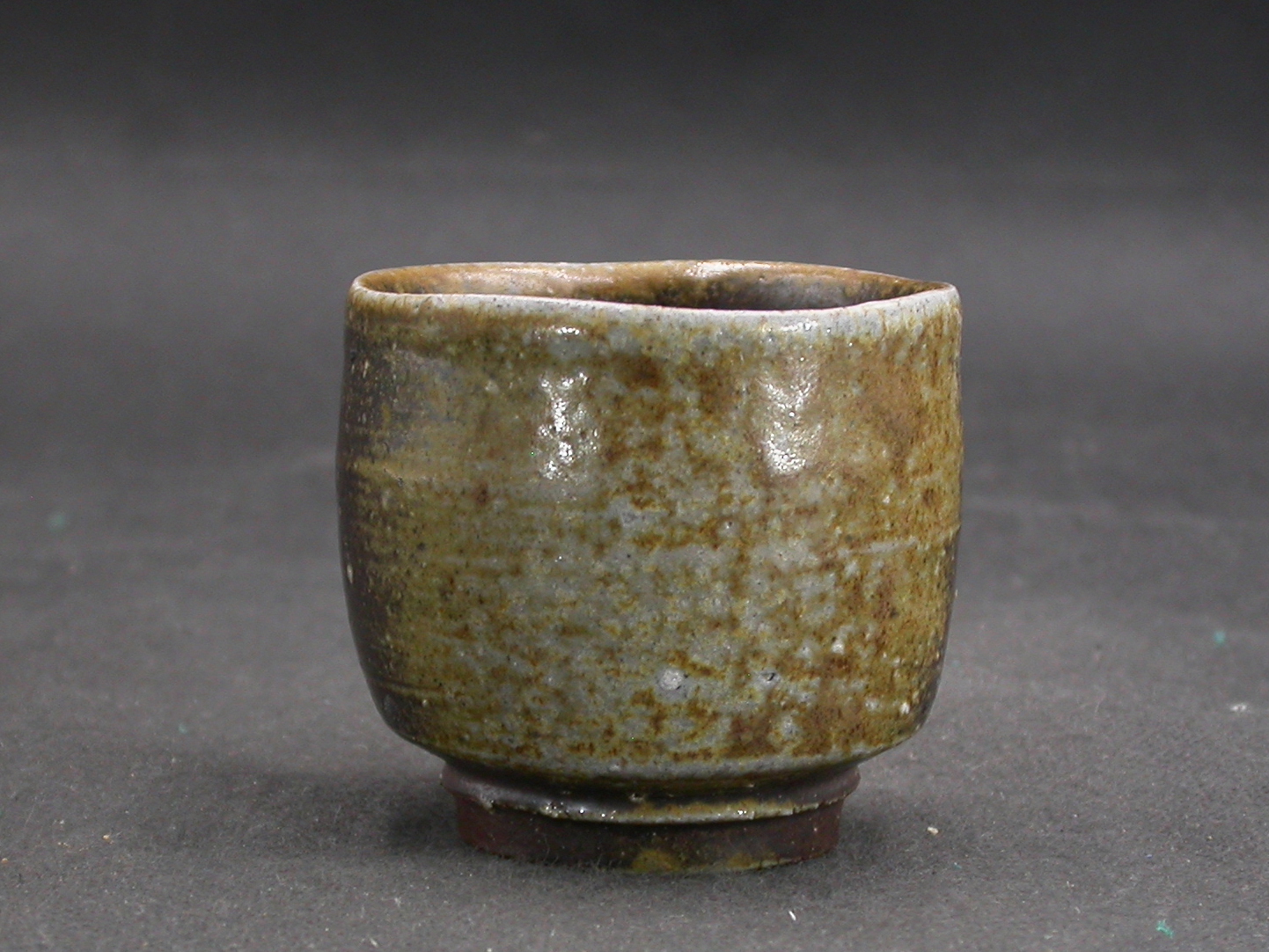 備前焼　登窯　備前市無形文化財　森　泰司　四方桟共箱付き黄・青ゴマぐい呑１０