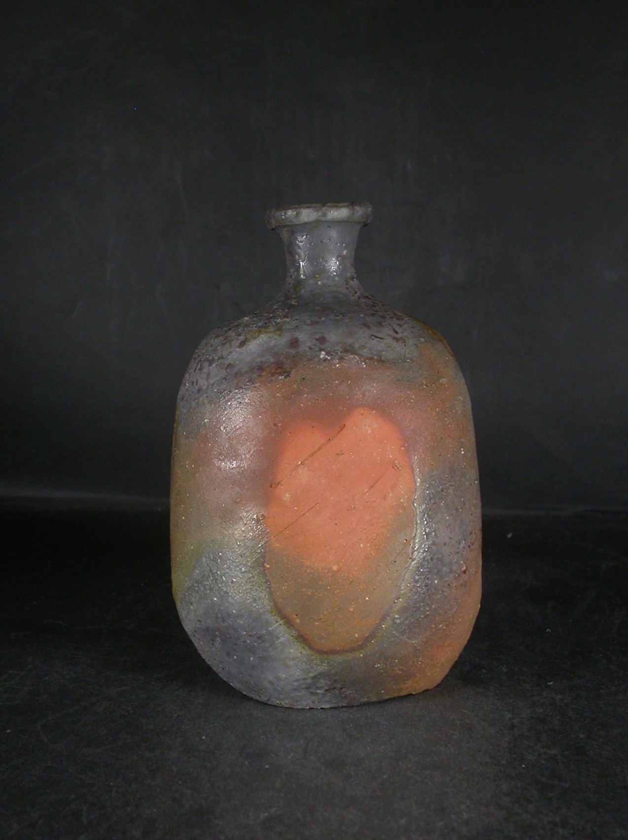 備前焼　登窯　備前市無形文化財　柴岡　紘一　四方桟共箱付き少し大振りな窯変徳利１０