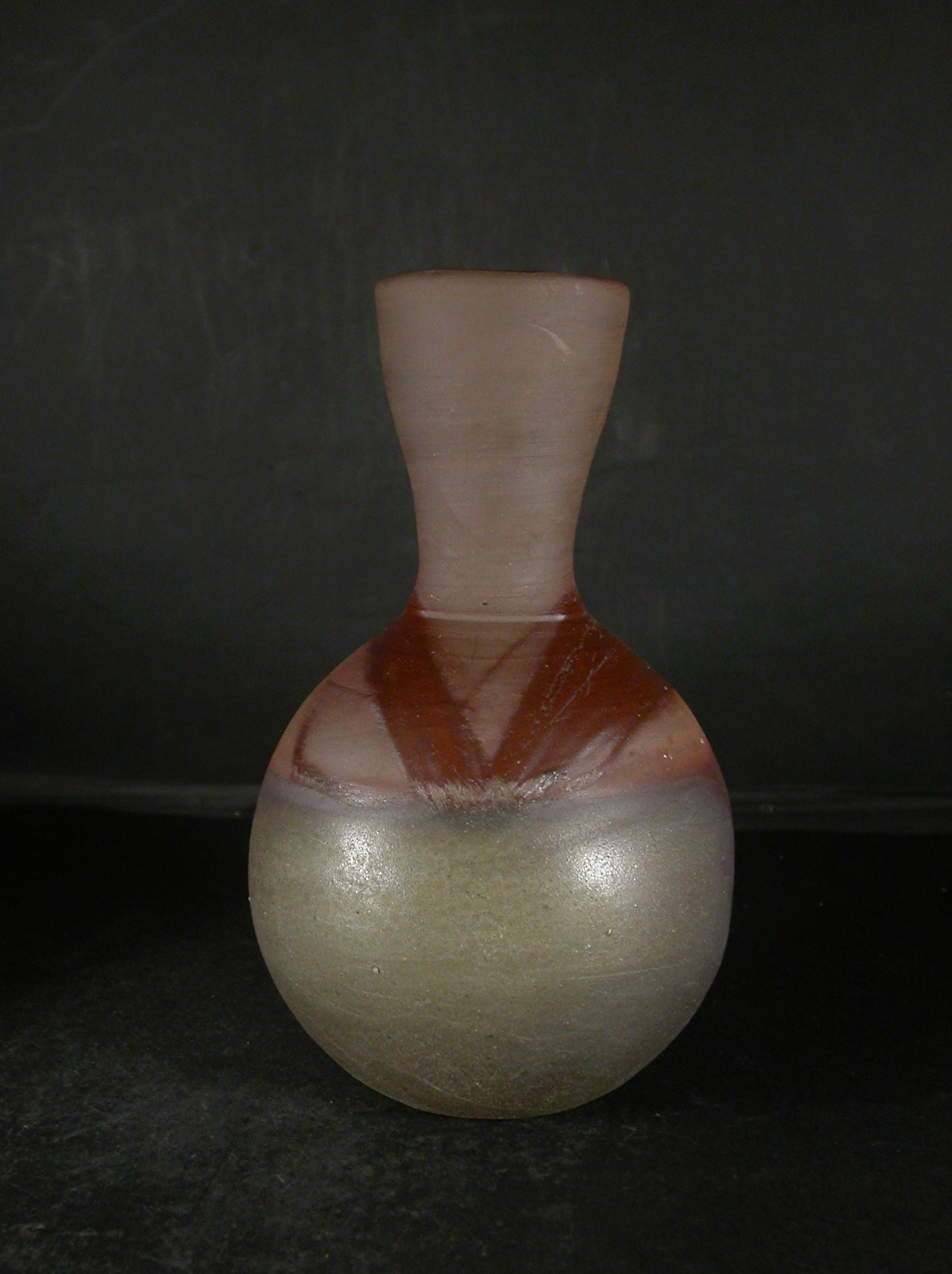 備前焼　登窯　岡山県無形文化財　吉本　正　共箱付き緋襷・青ゴマ花入２１