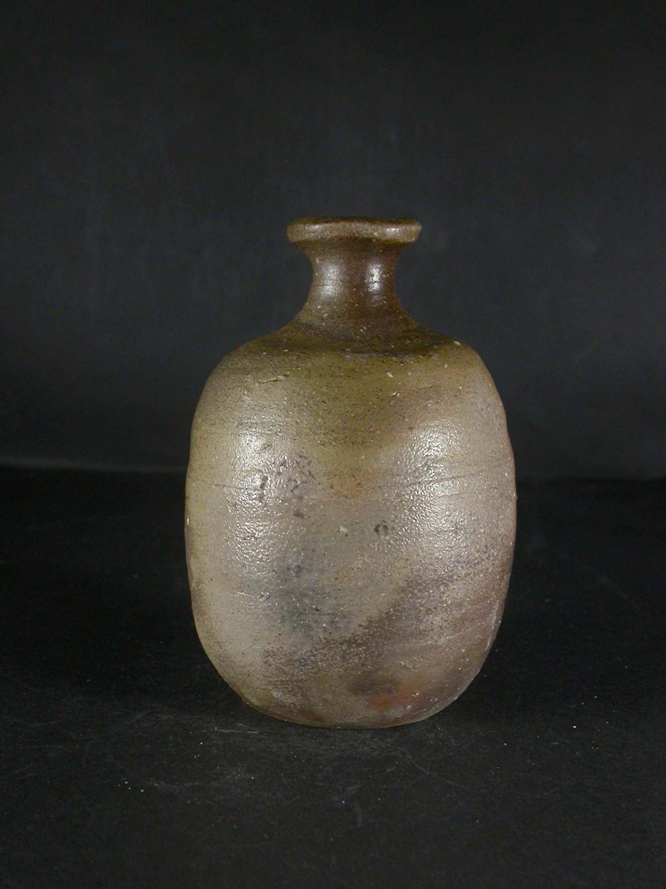 備前焼　登窯　備前市無形文化財　佐藤　苔助　共箱付き桟切・黄ゴマ徳利２１