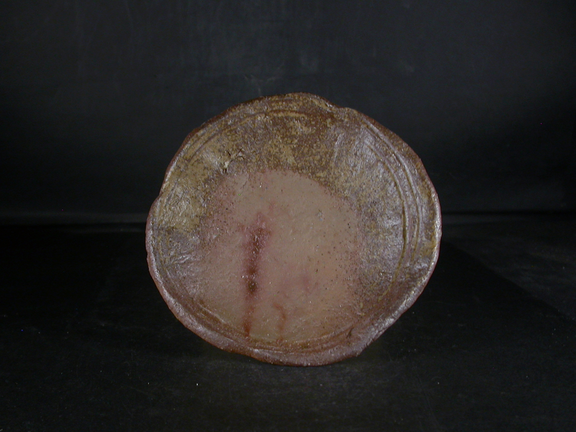 備前焼　登窯　備前焼人気作家　中村　真　緋襷・黄ゴマ石目叩き小皿１