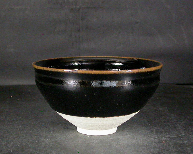 瀬戸焼　土岐窯　四方桟共箱付き黒天目抹茶茶碗１
