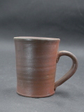処分品　備前焼　登窯　備前焼中堅作家　片岡　聖観　 焦げ茶のゴマ手付きカップ・ビアジョッキ４９