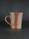 備前焼　備前焼中堅作家　片岡　聖観　 緋襷手付きカップ・ビアジョッキ５６