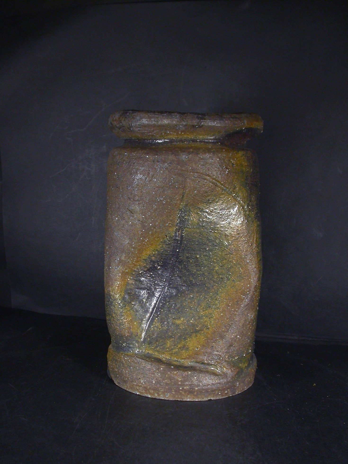 備前焼　穴窯　備前焼物故作家　小山　日出男　伊部手黄ゴマ黒備前花入１５