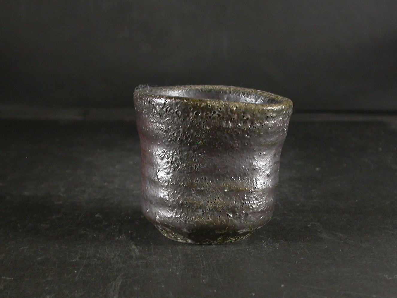 備前焼　穴窯　備前焼物故作家　小山　日出男　伊部手黄ゴマ黒備前ぐい呑１１