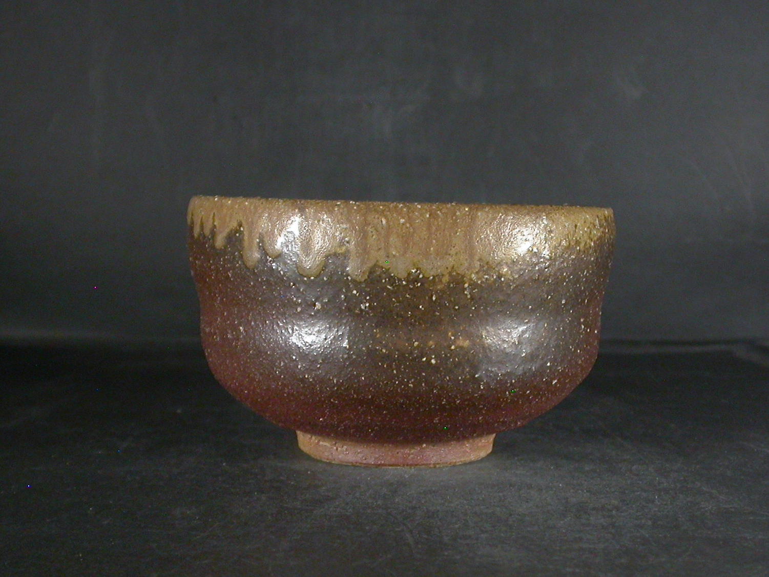 備前焼　穴窯　備前焼中堅作家　安田　龍彦　四方桟共箱付き黄ゴマ抹茶茶碗１