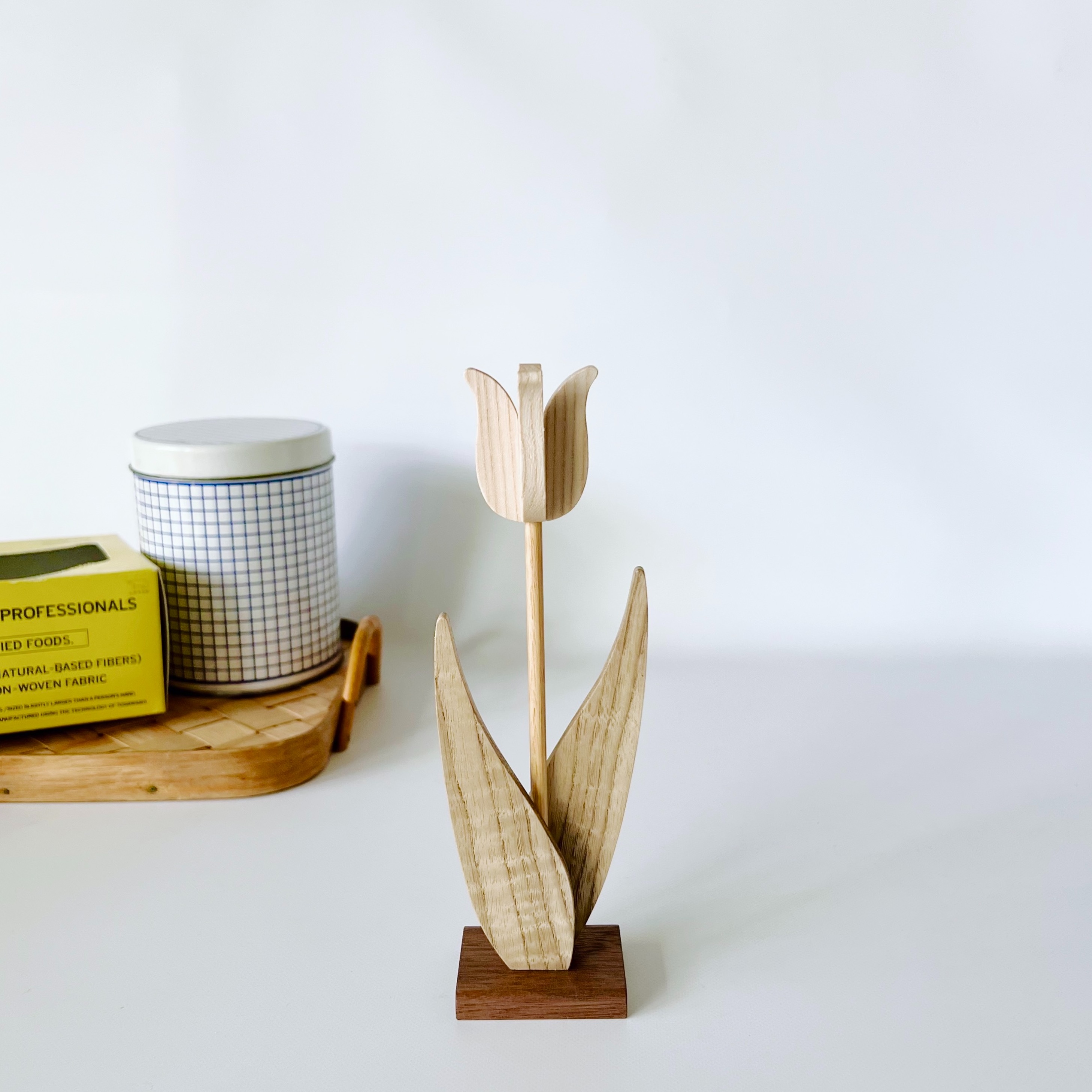 チューリップ　スタンドタイプ　小サイズ　セン（白木）