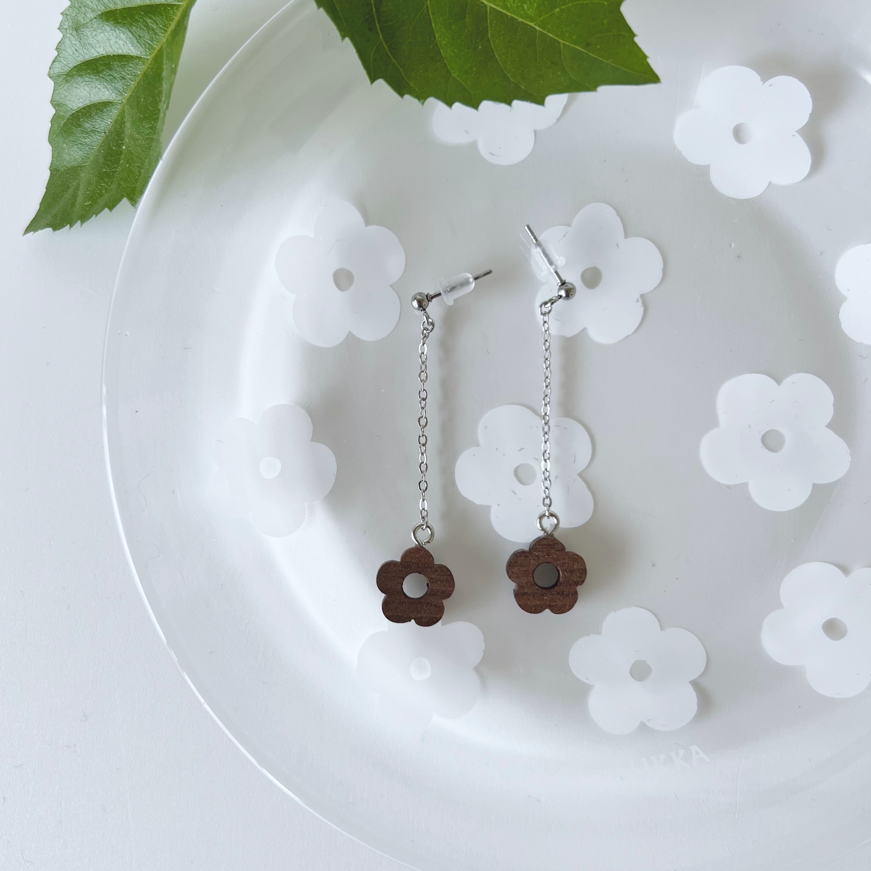 KUKKA チェーンピアス　1.2cm　ウォールナット