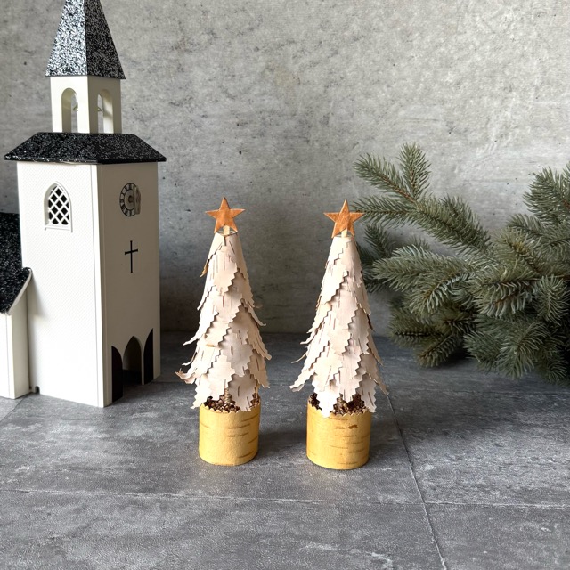 白樺　白のクリスマスツリー　中　ポット付き