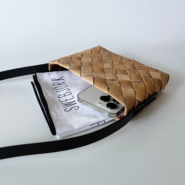 白樺バッグ　革ショルダー 白樺ショルダーバッグ 革/ブラック