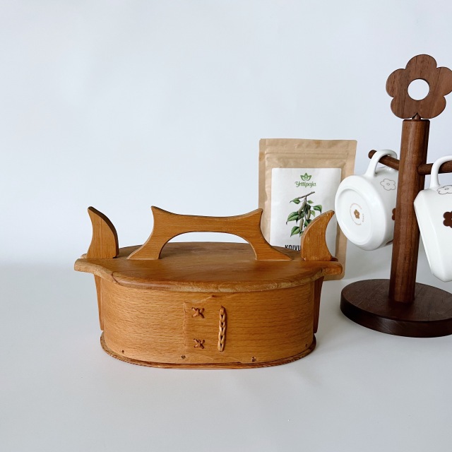 ヴィンテージ　蓋つき木の小物入れ（Svepask）<B>