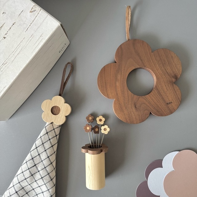 【会員様限定】　KUKKA クリスマスBOX 　Bセット　（ポットマット　Lウォールナット含む４種類）