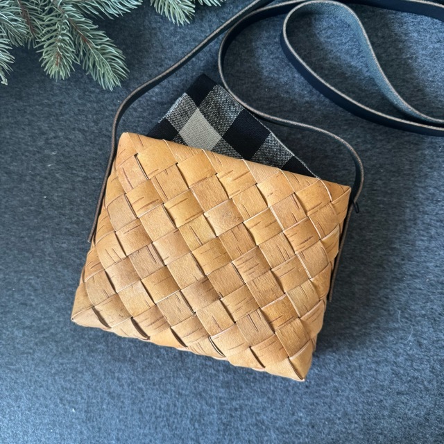 白樺ショルダーバッグ　革/ブラック