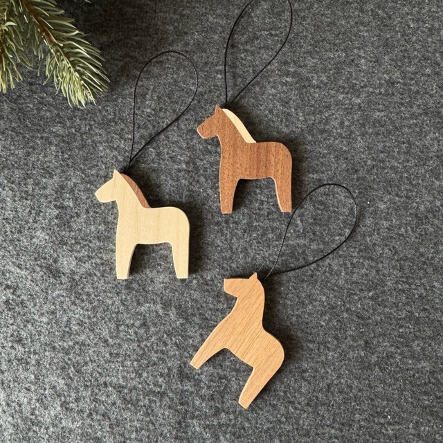 木製オーナメント　馬（1個）カラー選択