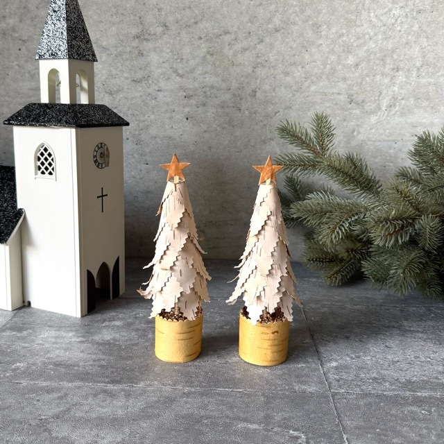 白樺　白のクリスマスツリー　中　ポット付き