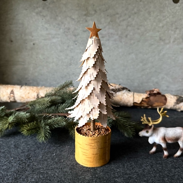 白樺　白のクリスマスツリー　大　ポット付き