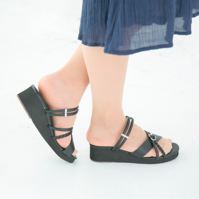 uni's room■2color スエードダブルバックルサンダル SS-SS25-79 ダブルバンドサンダル[AA35-2HN011]｜URBAN RESEARCH公式